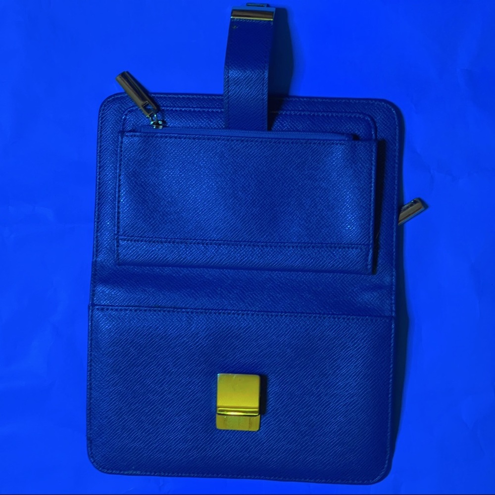 Blue Power Wallet - Picture 7 of 7